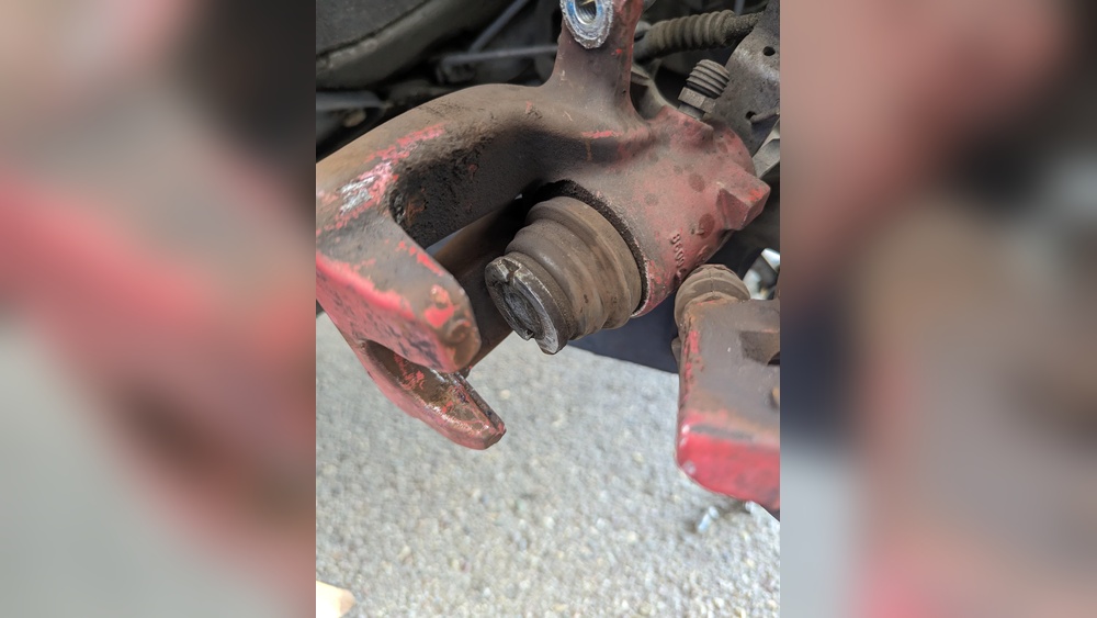 Brake Caliper Piston Won T Go Back in